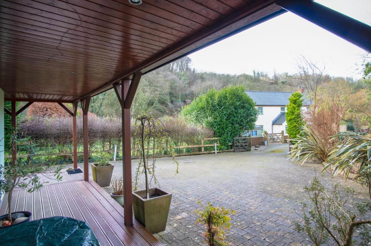 Llais Afon - 3 Bedroom Holiday Home - Fishguard Exterior photo