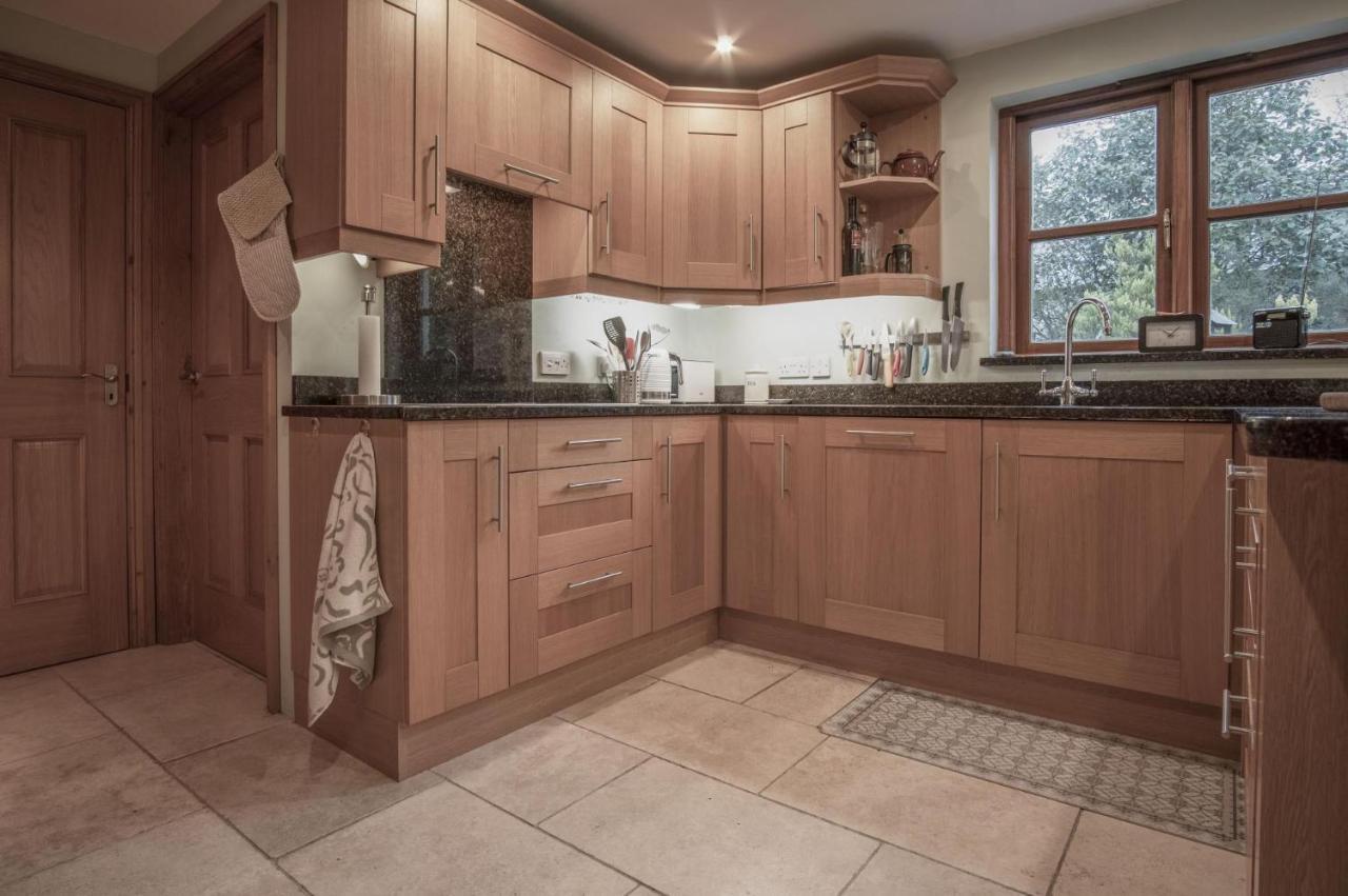 Llais Afon - 3 Bedroom Holiday Home - Fishguard Exterior photo